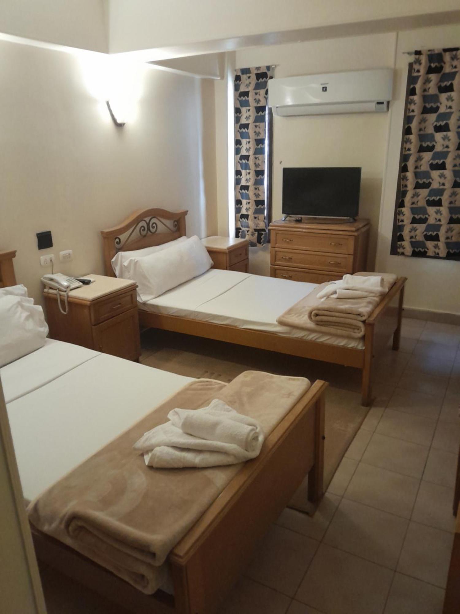 Applicators Hotel Abu Simbel Esterno foto